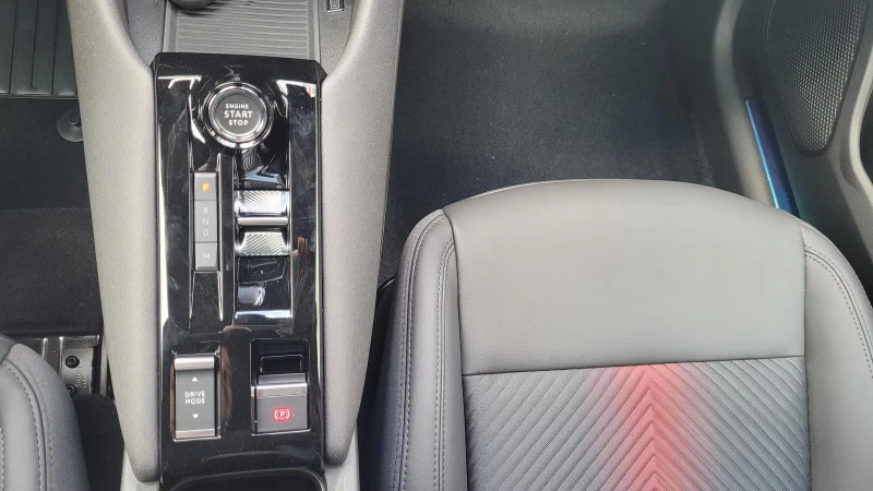 Alfa Romeo Junior НОВ!SPECIALE/136HP/LED/NAVI/PDS/CAM/18/800v, снимка 16 - Автомобили и джипове - 52323094