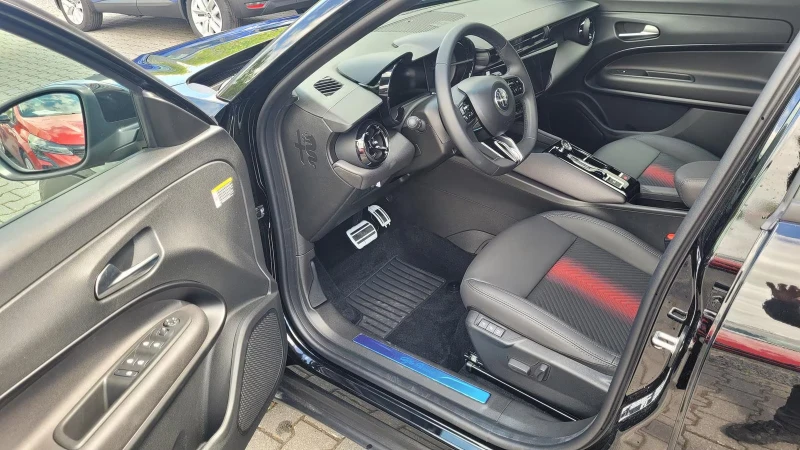 Alfa Romeo Junior НОВ!SPECIALE/136HP/LED/NAVI/PDS/CAM/18/800v, снимка 11 - Автомобили и джипове - 52323094