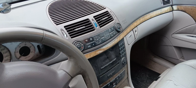 Mercedes-Benz C 270, снимка 2 - Автомобили и джипове - 52680253