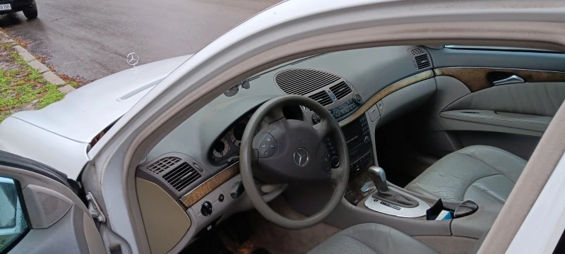Mercedes-Benz C 270, снимка 4 - Автомобили и джипове - 52680253