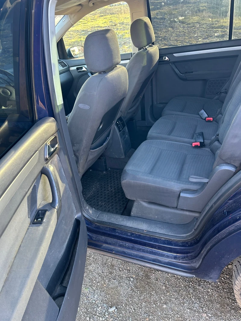 VW Touran 1.9tdi 105, снимка 6 - Автомобили и джипове - 53091036