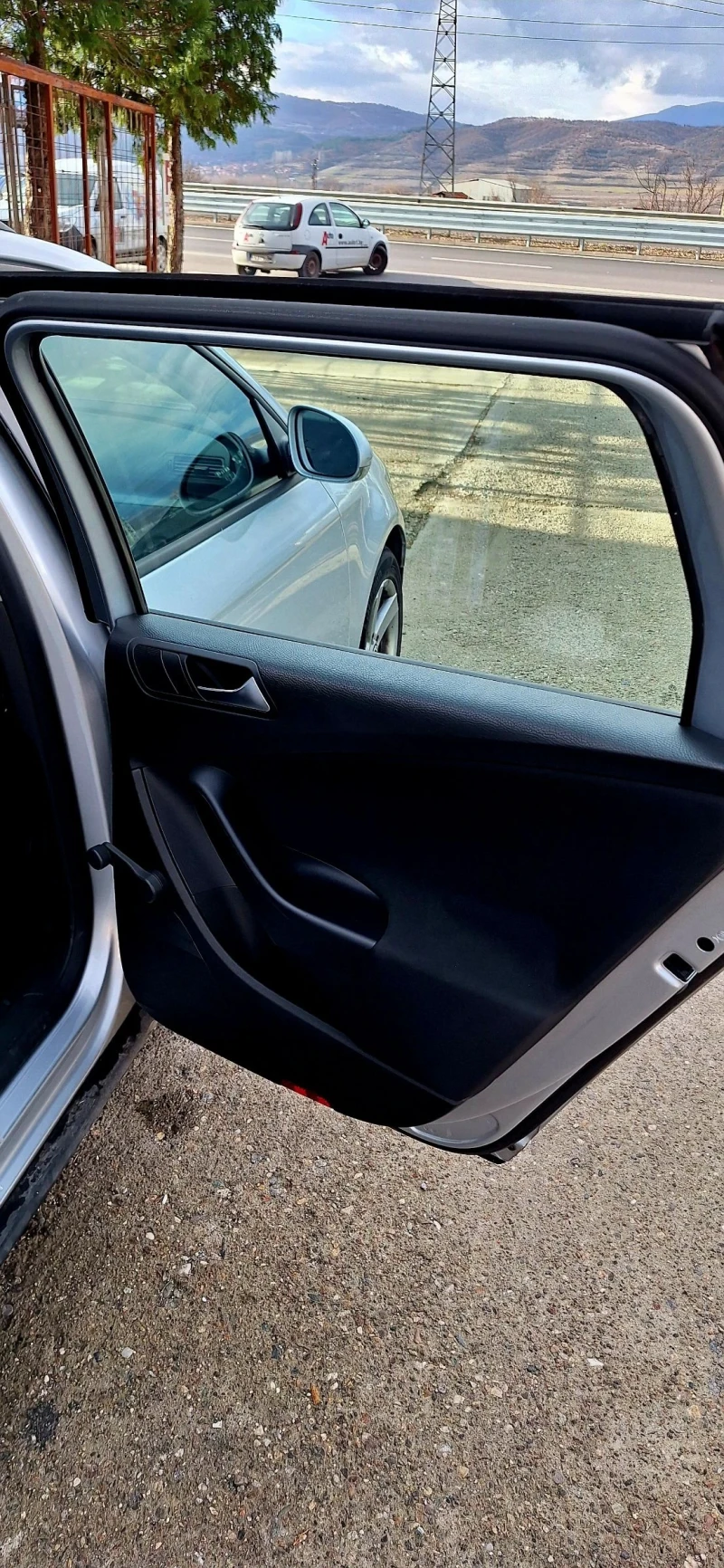 VW Passat B6 2.0TDI, снимка 7 - Автомобили и джипове - 53438276