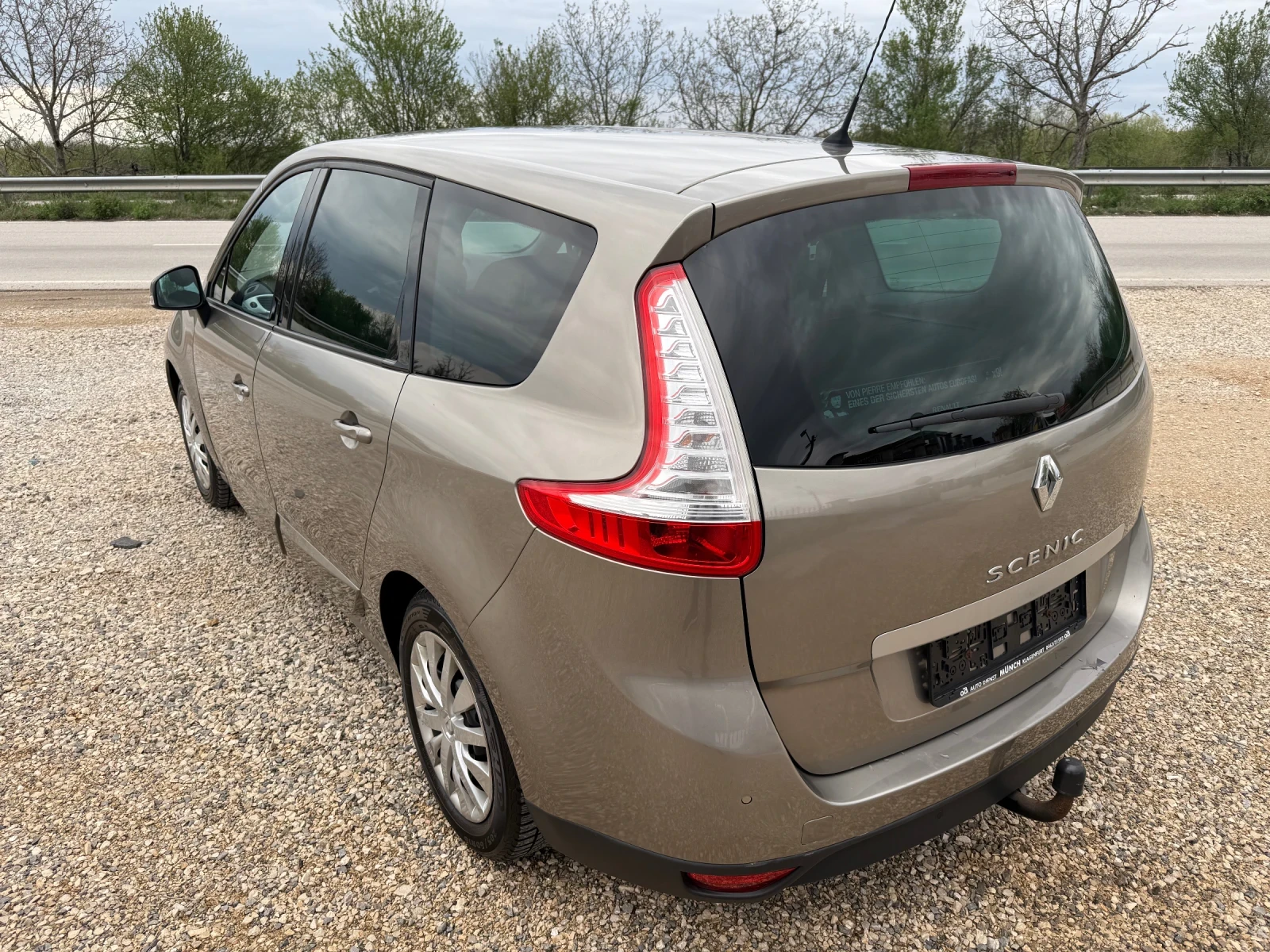 Renault Grand scenic 1.4 I ЧИСТО НОВ - изображение 6