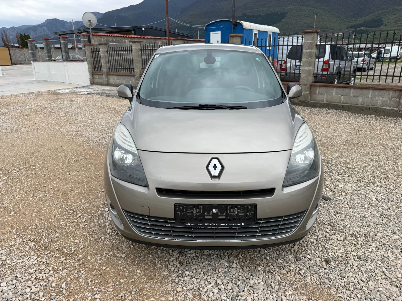 Renault Grand scenic 1.4 I ЧИСТО НОВ - изображение 3