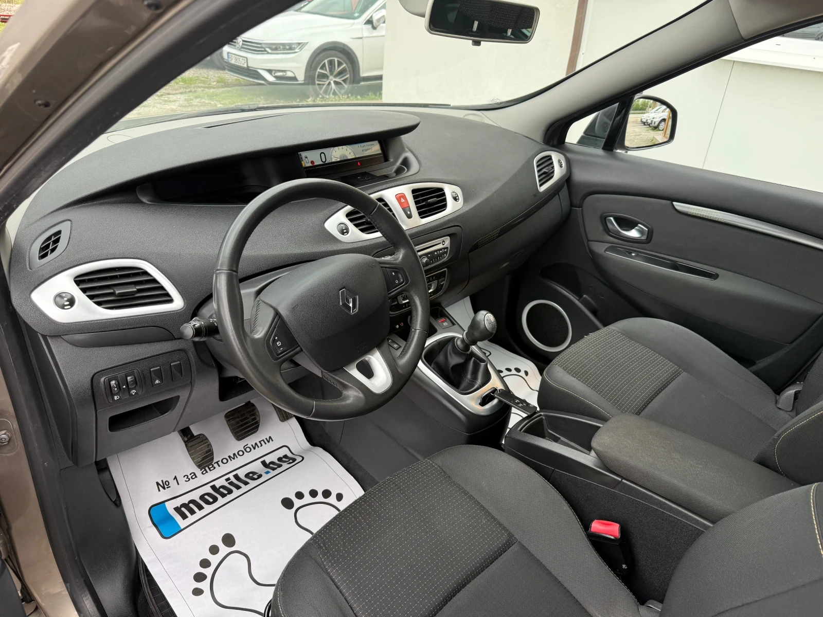 Renault Grand scenic 1.4 I ЧИСТО НОВ - изображение 7