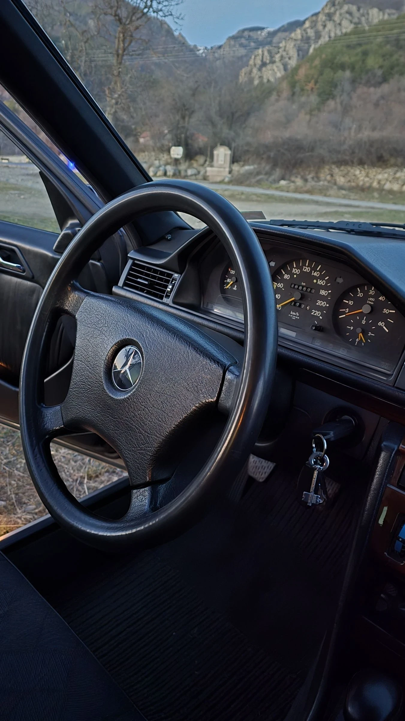 Mercedes-Benz 124 250 TurboDiesel - изображение 6