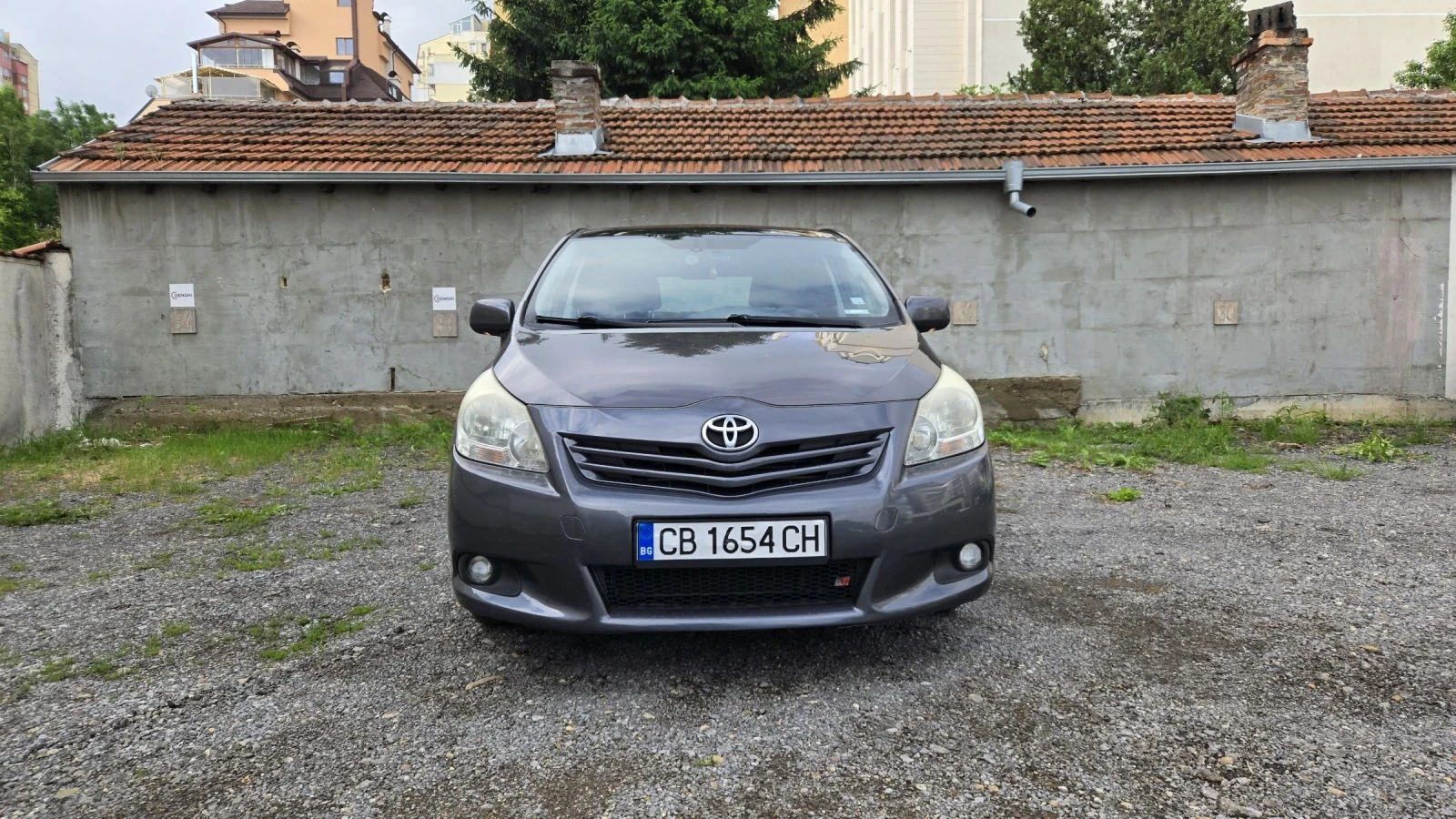 Toyota Verso 2.0 D4D, Panorama, Keyless, Обслужена май 2025 - изображение 2