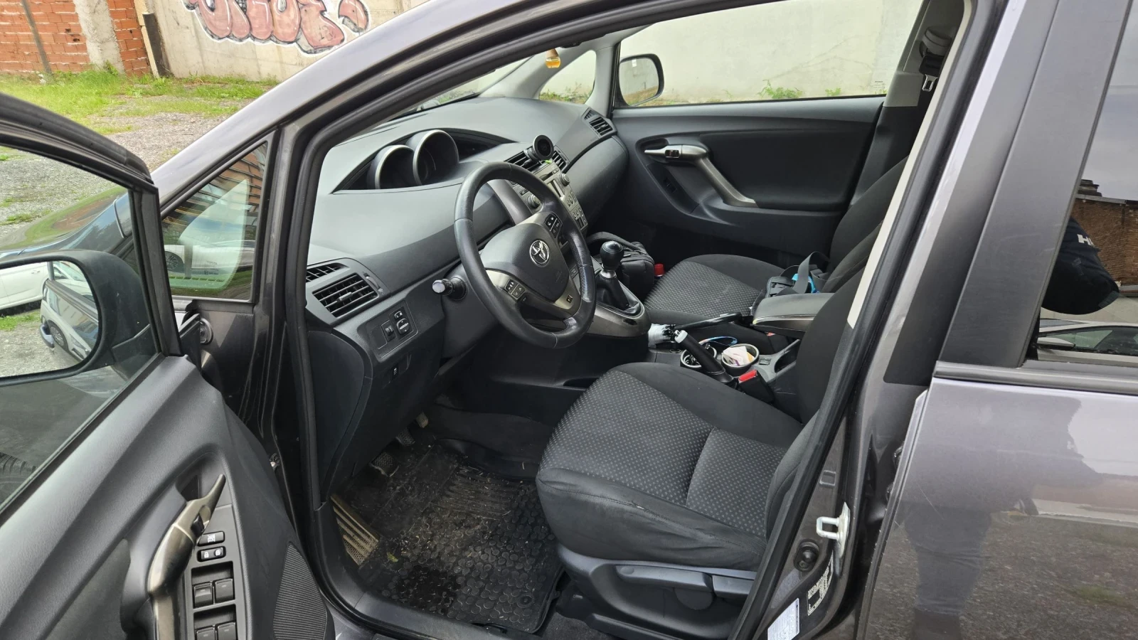 Toyota Verso Toyota Verso 2.0 D4D   Panorama   Keyless   126 | Mobile.bg   14