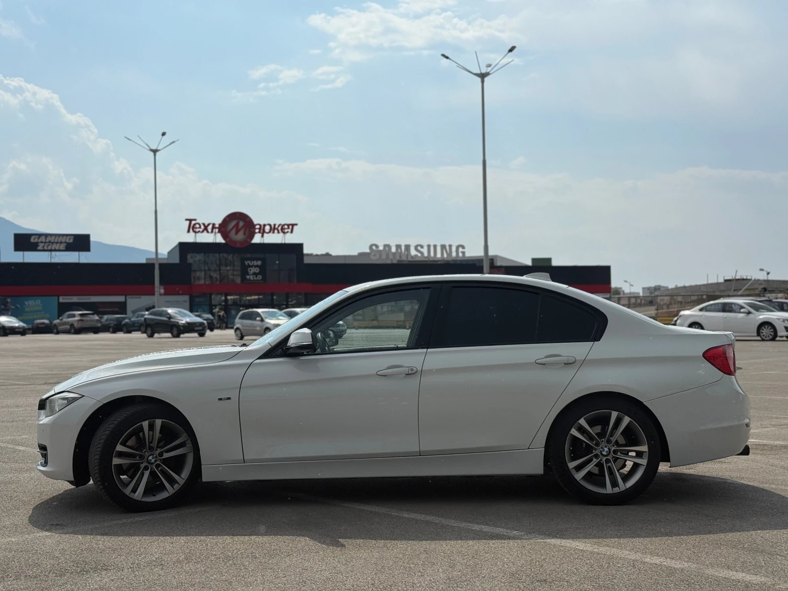 BMW 320 F30 Sport / Twin Power Turbo / HUD / Автомат  - изображение 3