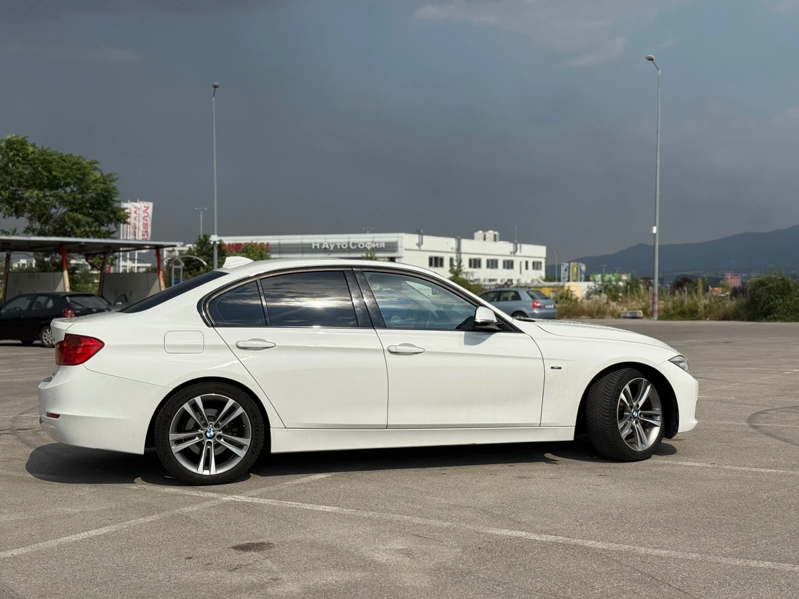 BMW 320 F30 Sport / Twin Power Turbo / HUD / Автомат  - изображение 7