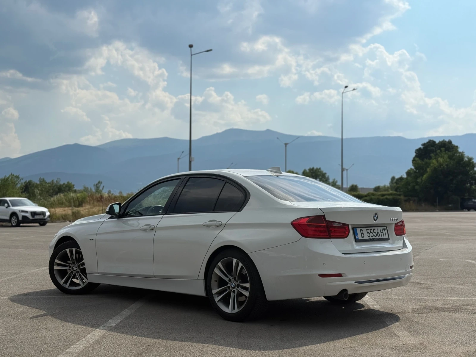 BMW 320 F30 Sport / Twin Power Turbo / HUD / Автомат  - изображение 4