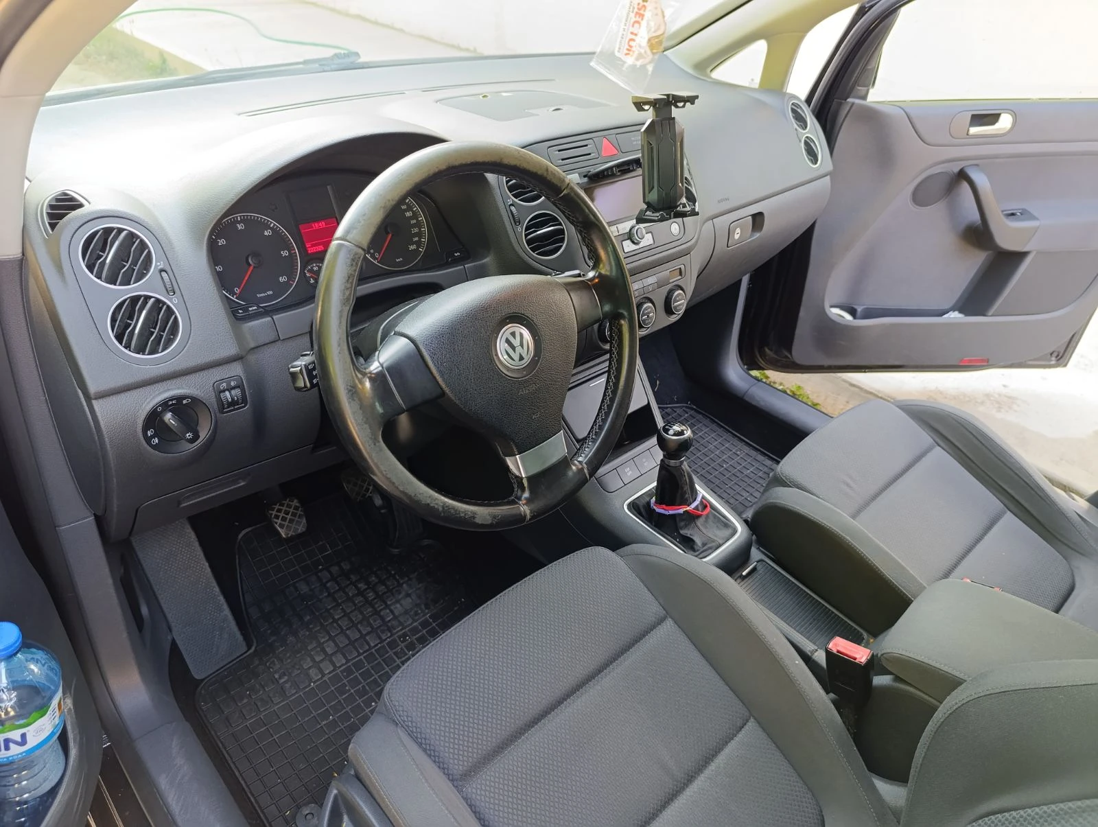 VW Golf Plus 2.0 TDI - изображение 10