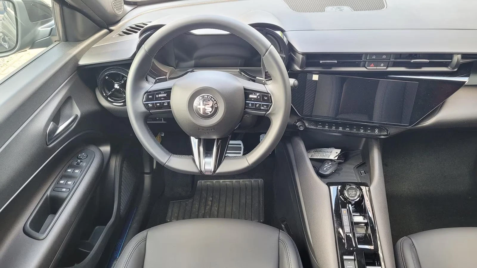 Alfa Romeo Junior НОВ!SPECIALE/136HP/LED/NAVI/PDS/CAM/18/800v - изображение 10