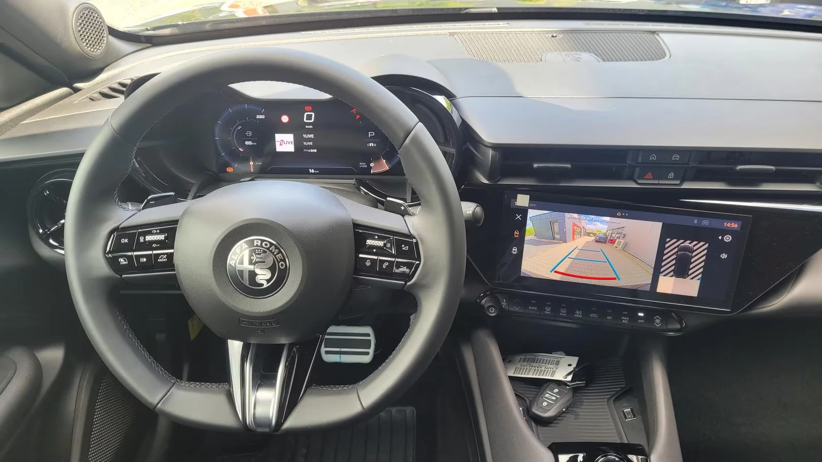 Alfa Romeo Junior НОВ!SPECIALE/136HP/LED/NAVI/PDS/CAM/18/800v - изображение 8