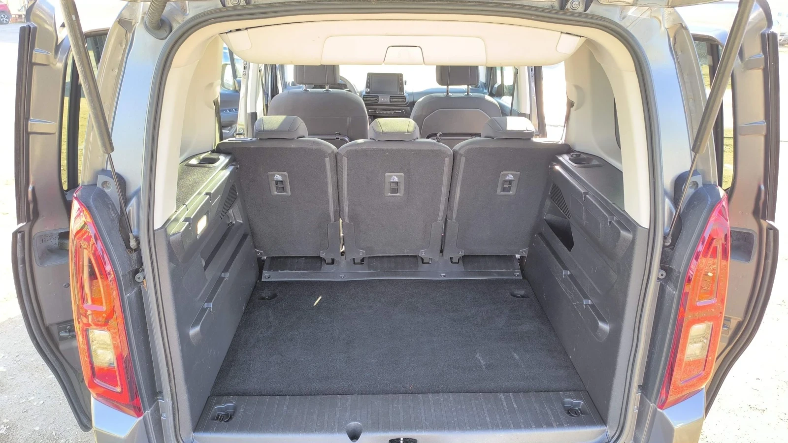 Opel Combo 1.5d 131к. 8ск. - изображение 7