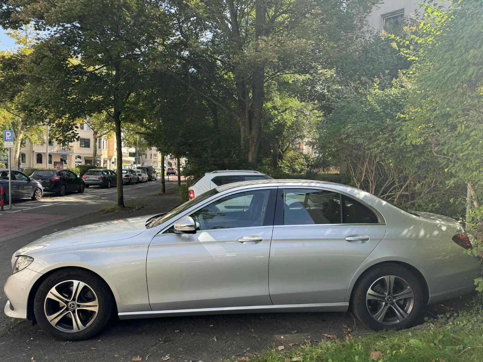 Mercedes-Benz E 220 2020, снимка 2 - Автомобили и джипове - 53884092