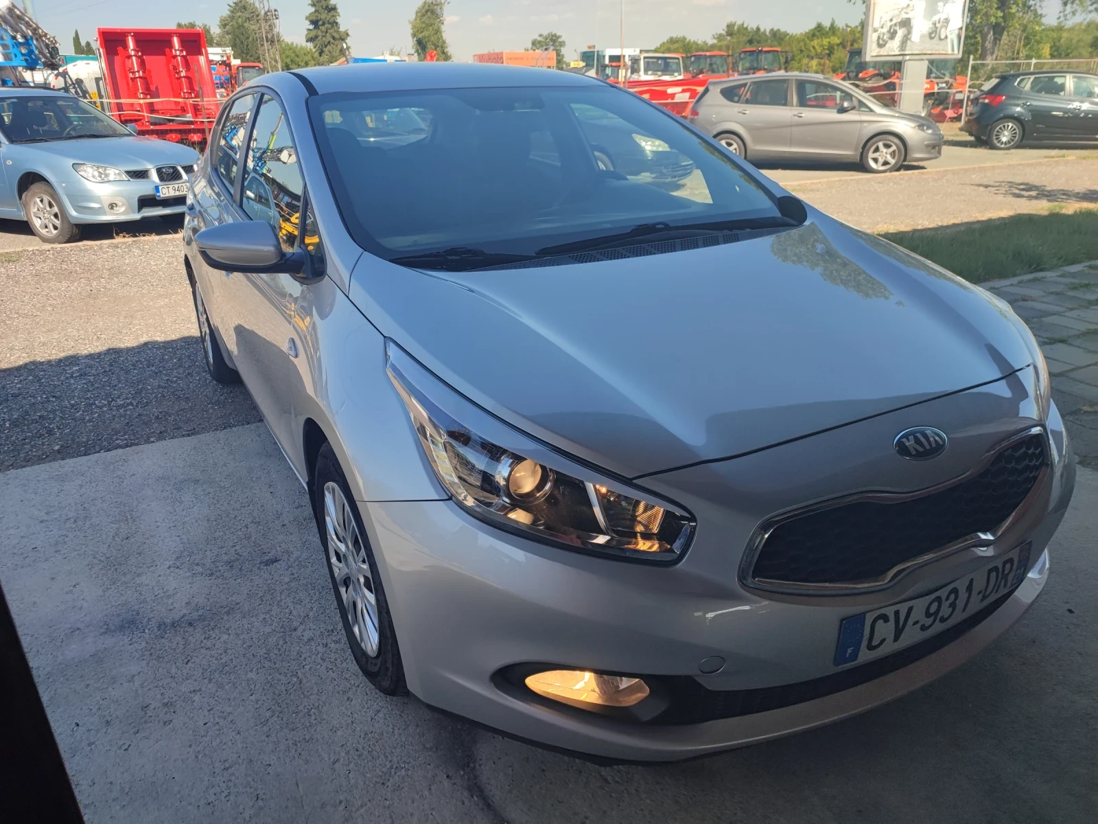 Kia Ceed 1.6 CRDI.90K, снимка 3 - Автомобили и джипове - 53722314