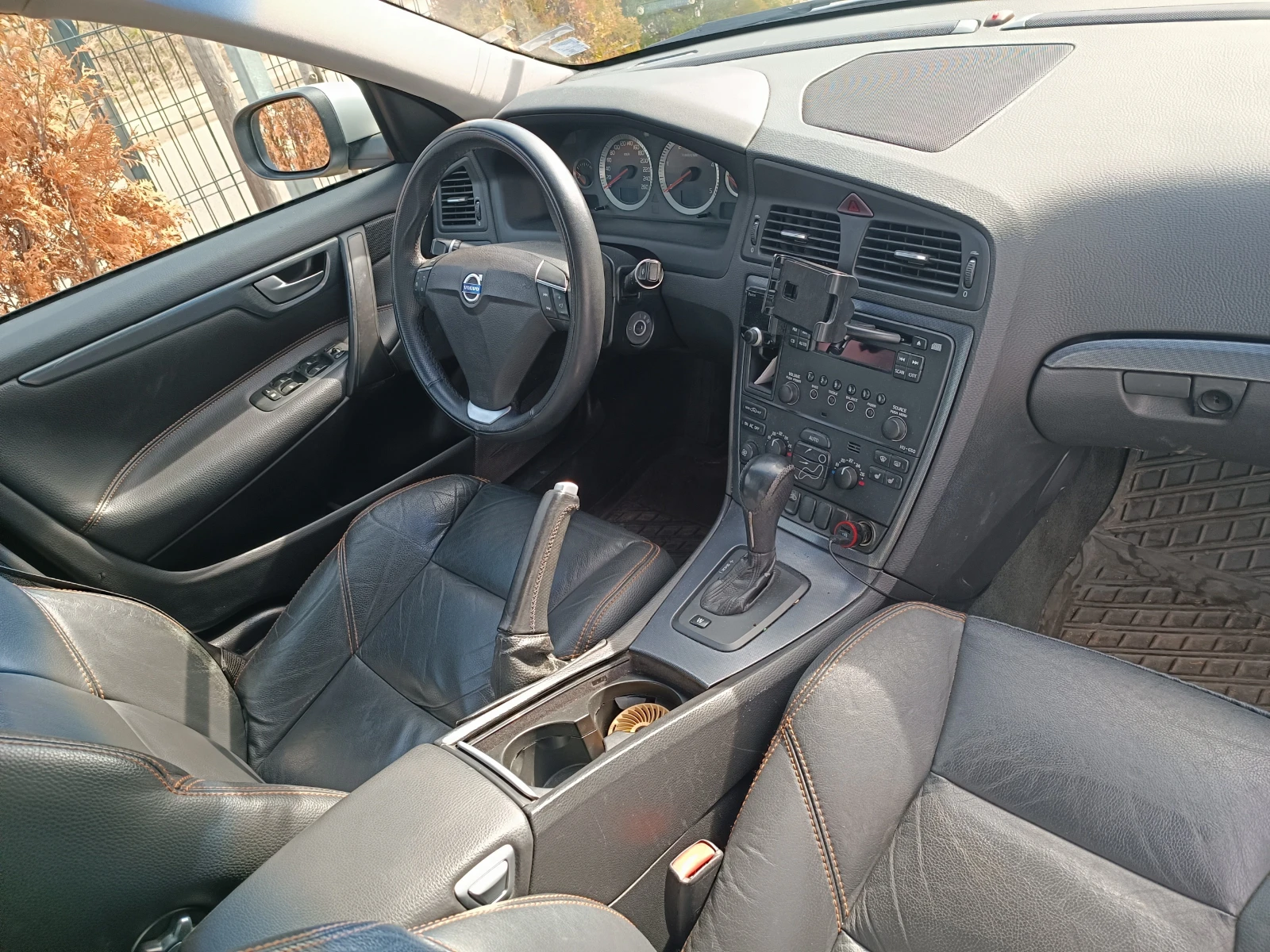 Volvo S60, снимка 4 - Автомобили и джипове - 53880663