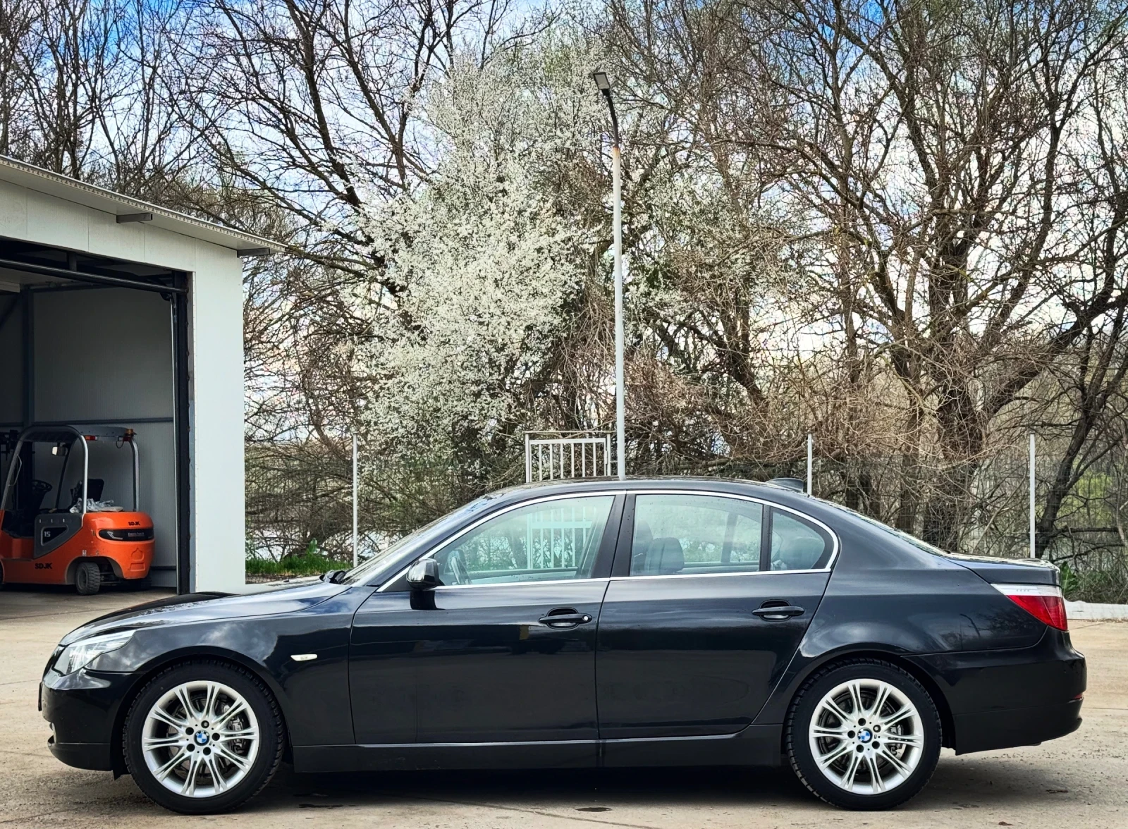 BMW 530 XD FACELIFT, снимка 5 - Автомобили и джипове - 54011026