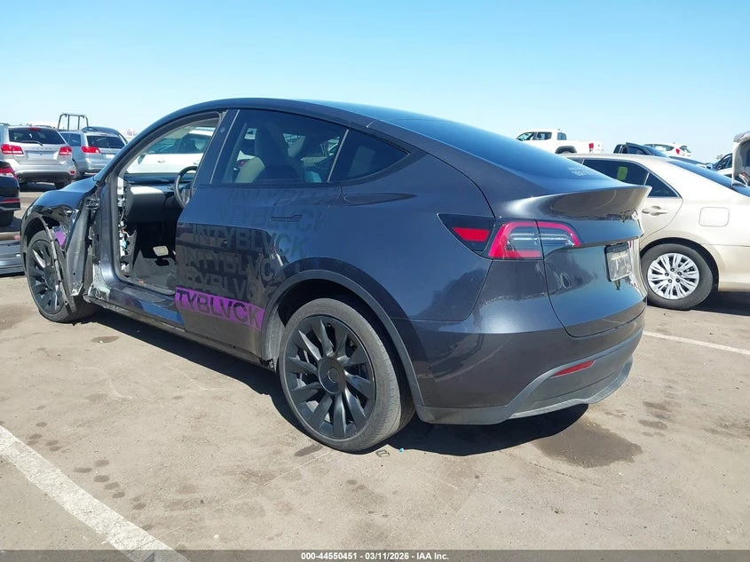Tesla Model Y Long Range Dual Motor All-Wheel Drive, снимка 3 - Автомобили и джипове - 54273291