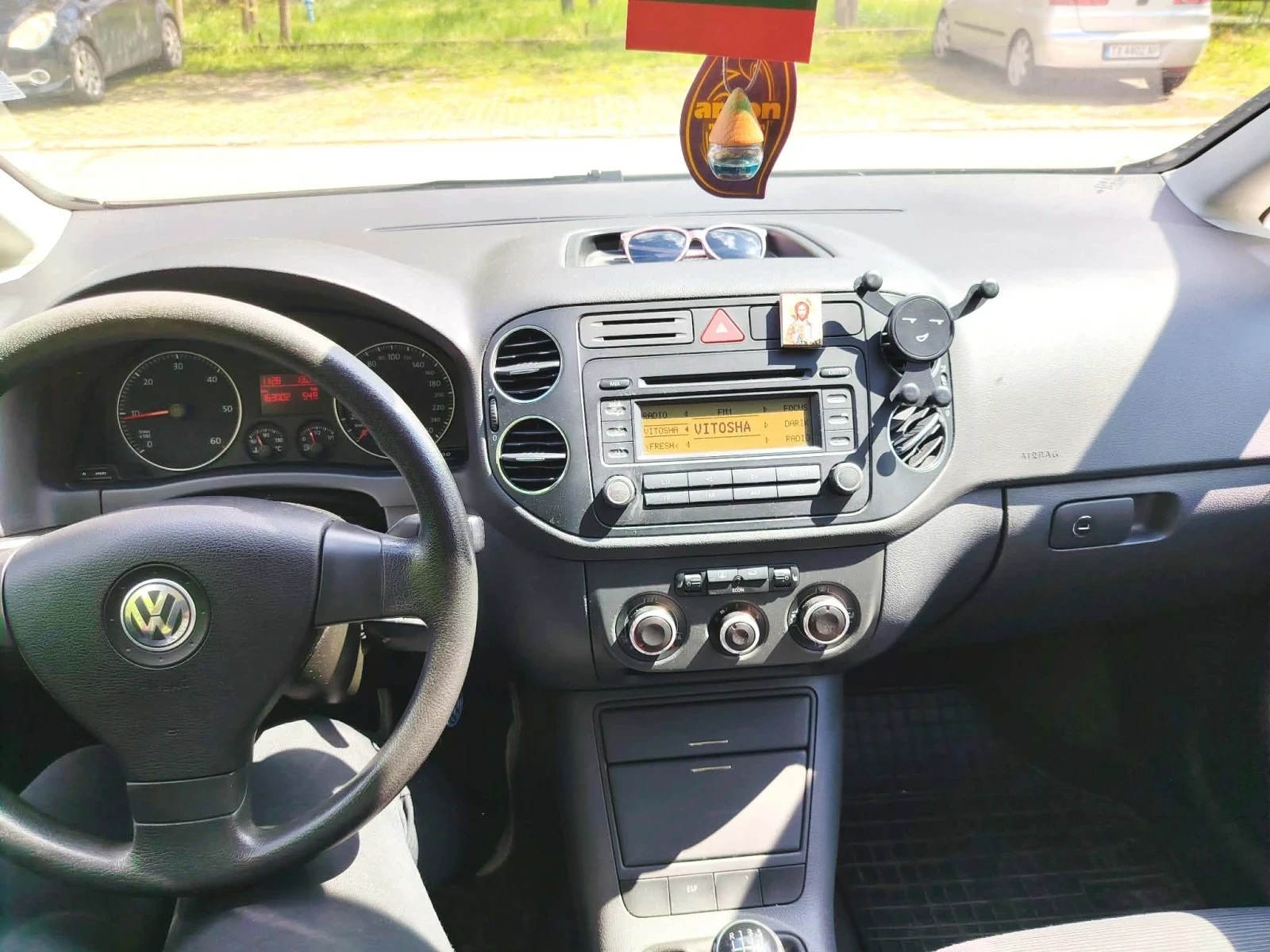 VW Golf Plus, снимка 9 - Автомобили и джипове - 54771645
