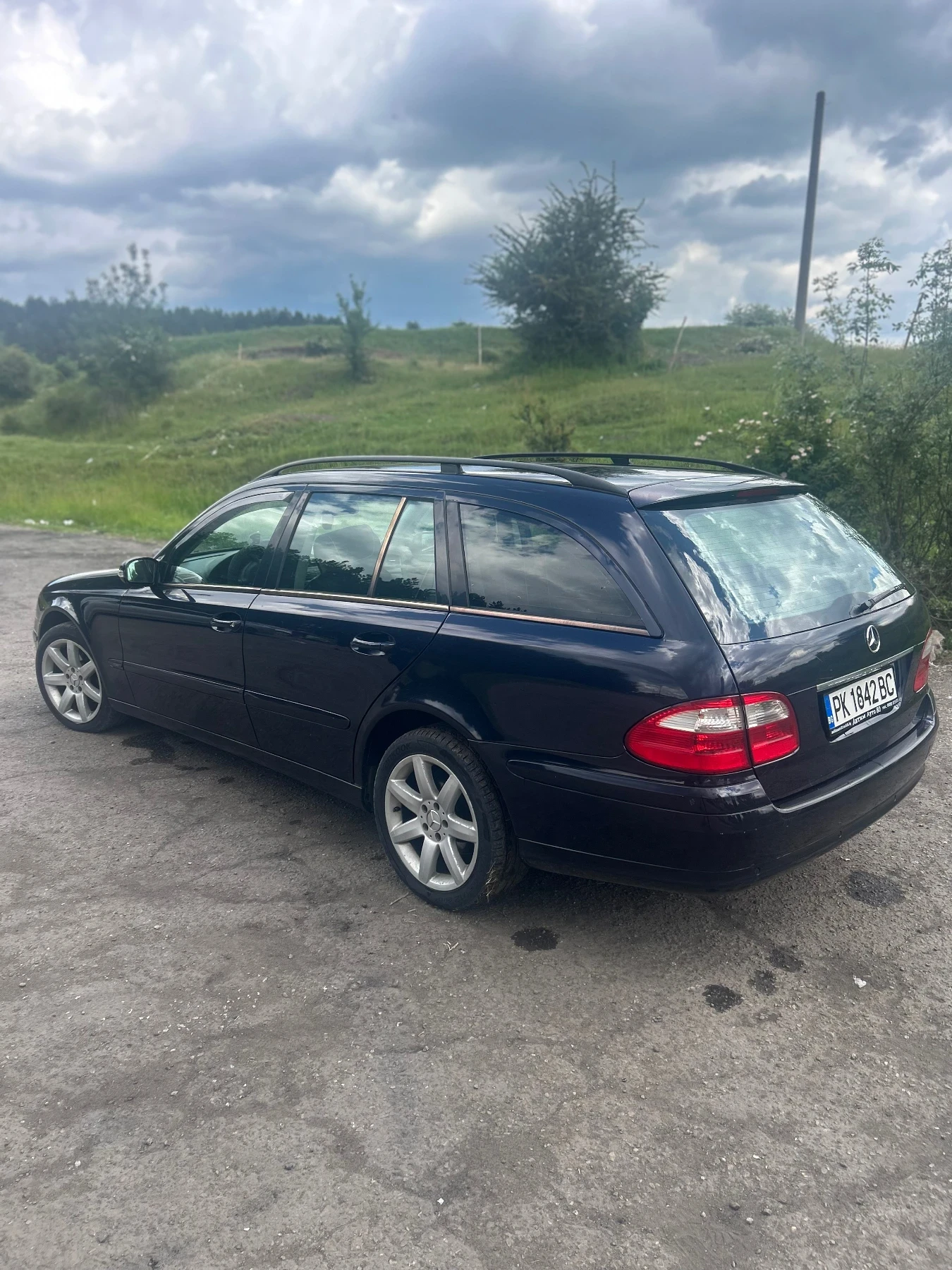 Mercedes-Benz E 220 Комби, снимка 5 - Автомобили и джипове - 54726799