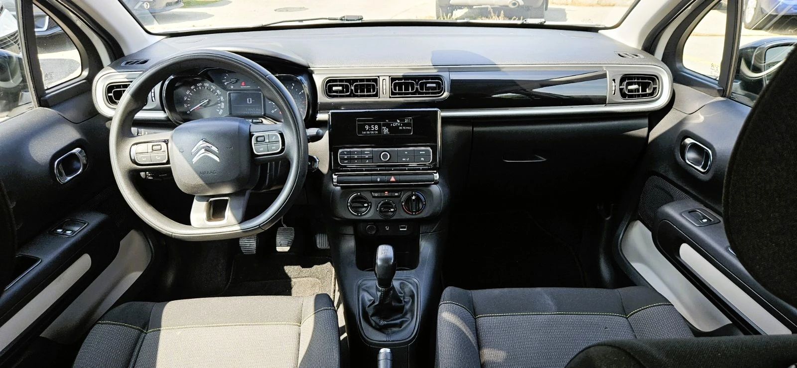 Citroen C3 1.2i Pure Tech 82 GPL Feel , снимка 14 - Автомобили и джипове - 54799182