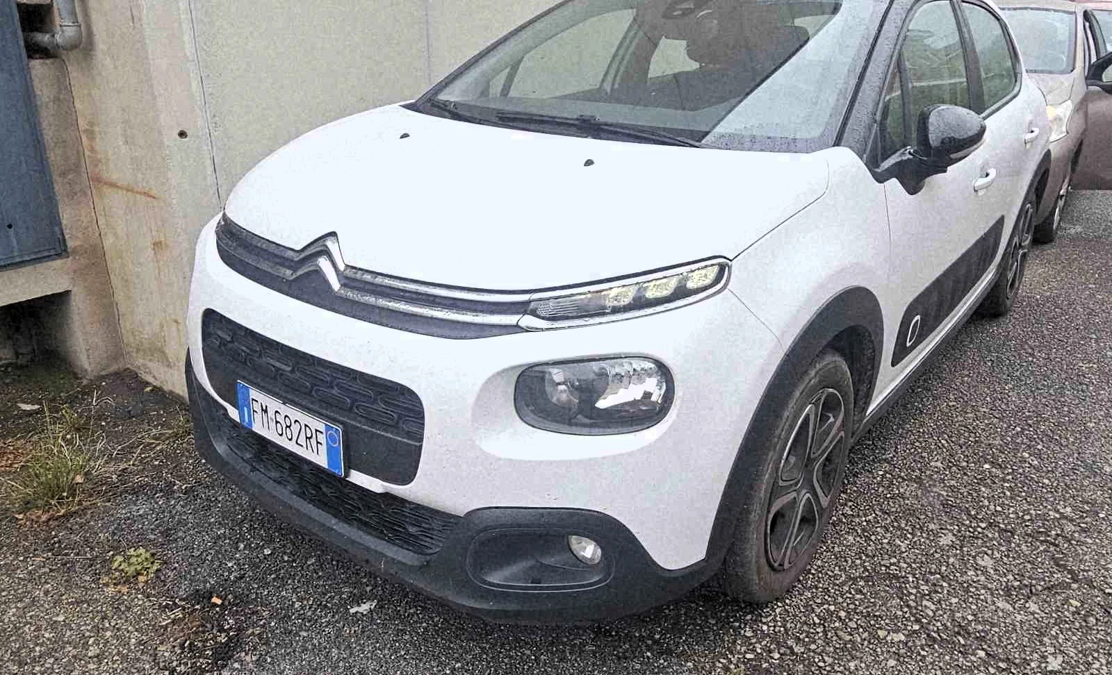 Citroen C3 1.2i Pure Tech 82 GPL Feel , снимка 15 - Автомобили и джипове - 54799182