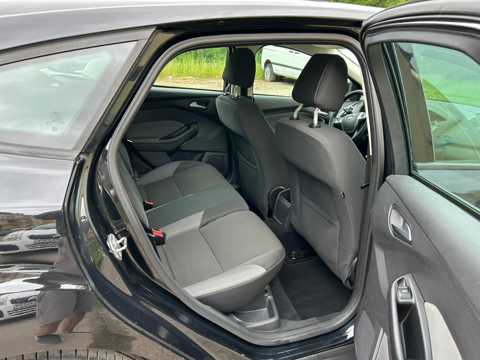 Ford Focus 1.6i 85ks Evro5, снимка 10 - Автомобили и джипове - 54880949
