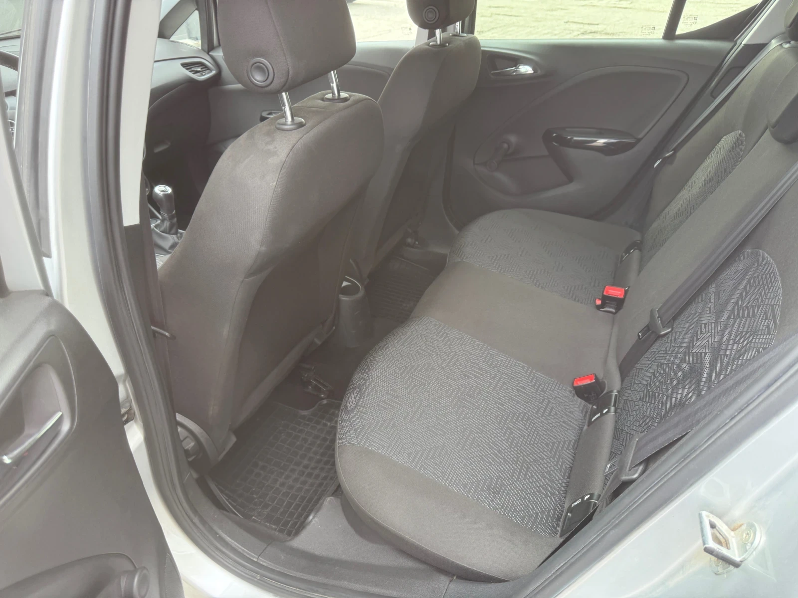 Opel Corsa E, снимка 9 - Автомобили и джипове - 55120240