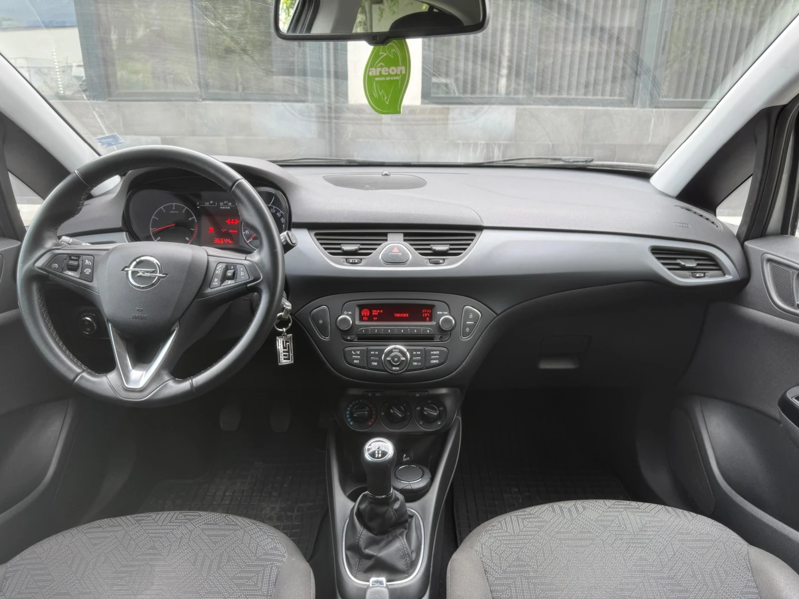 Opel Corsa E, снимка 13 - Автомобили и джипове - 55120240
