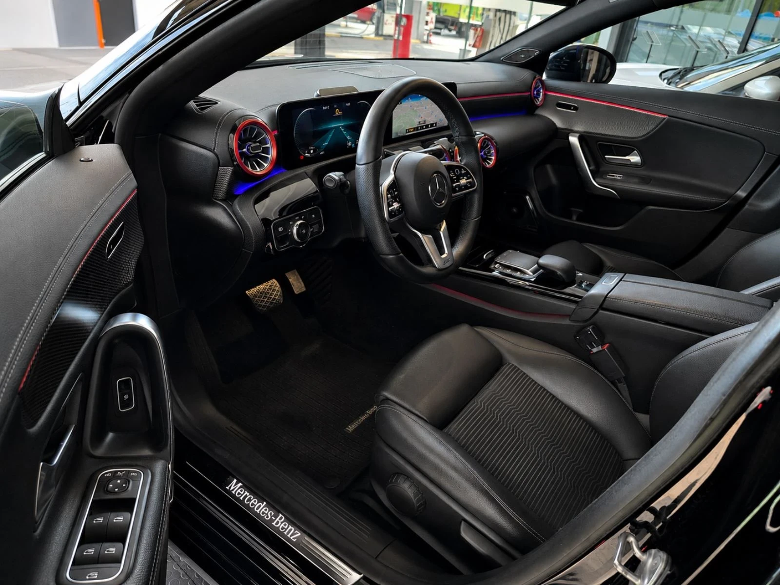 Mercedes-Benz CLA 220 limited edition лизинг/бартер, снимка 8 - Автомобили и джипове - 55228716