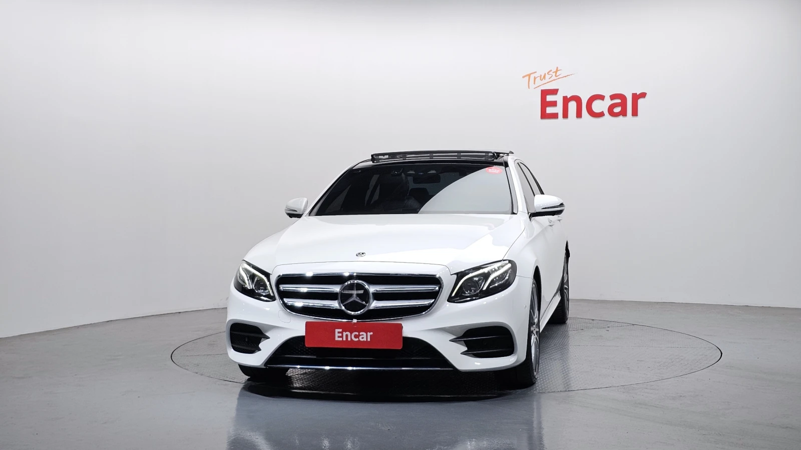 Mercedes-Benz E 350 HUD* ЕЛ. БАГАЖНИК* 360* BLIND SPOT* КРАЙНА ЦЕНА, снимка 3 - Автомобили и джипове - 55435024