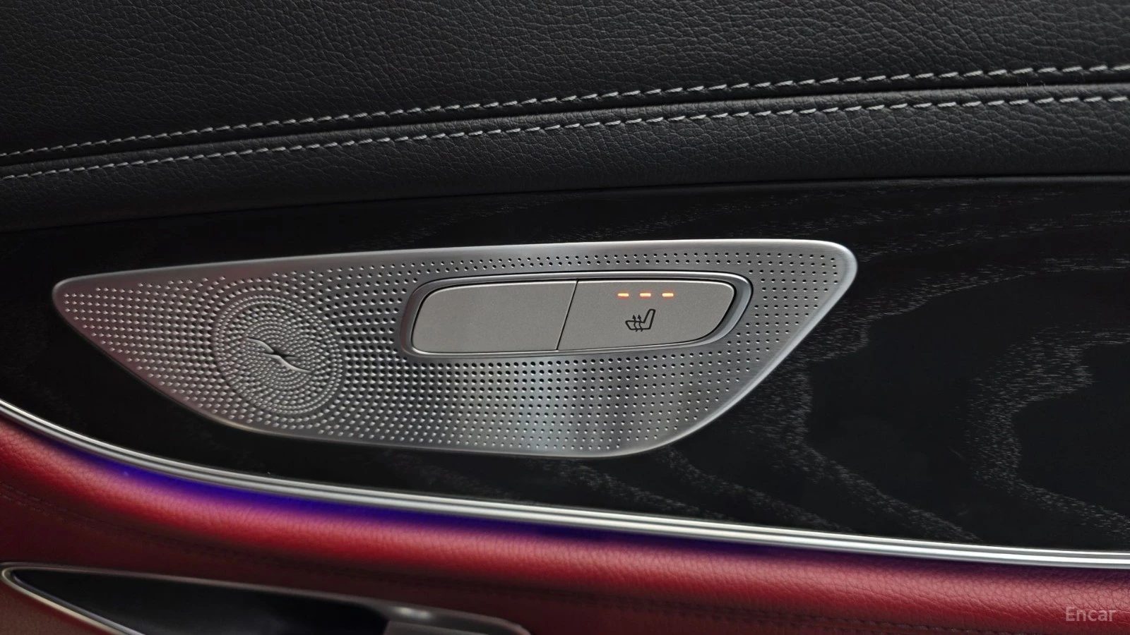 Mercedes-Benz CLS 300d 4MATIC* ЧЕРВЕНА КОЖА* HUD* ПАНО, снимка 16 - Автомобили и джипове - 55443515
