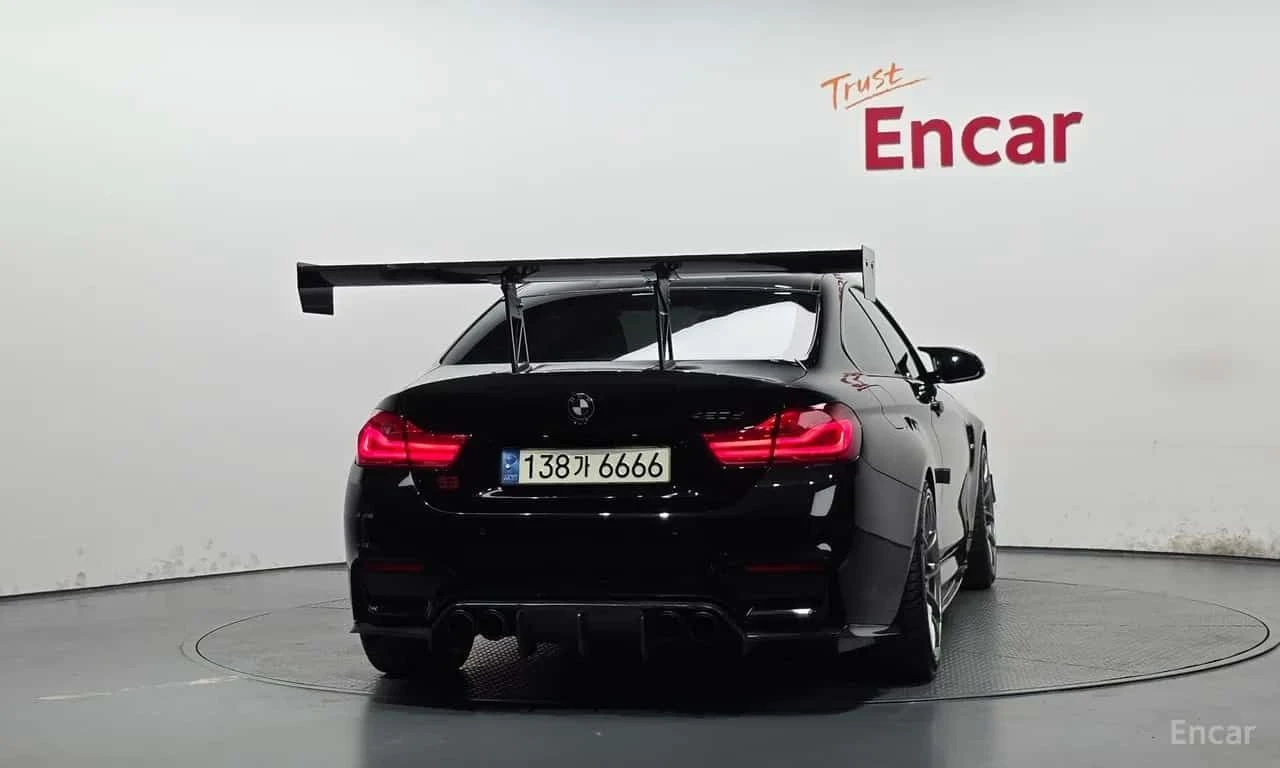 BMW M4 * Competition * Akrapovic ТИТАНИЕВА ГЕНЕРАЦИЯ, снимка 4 - Автомобили и джипове - 55564153