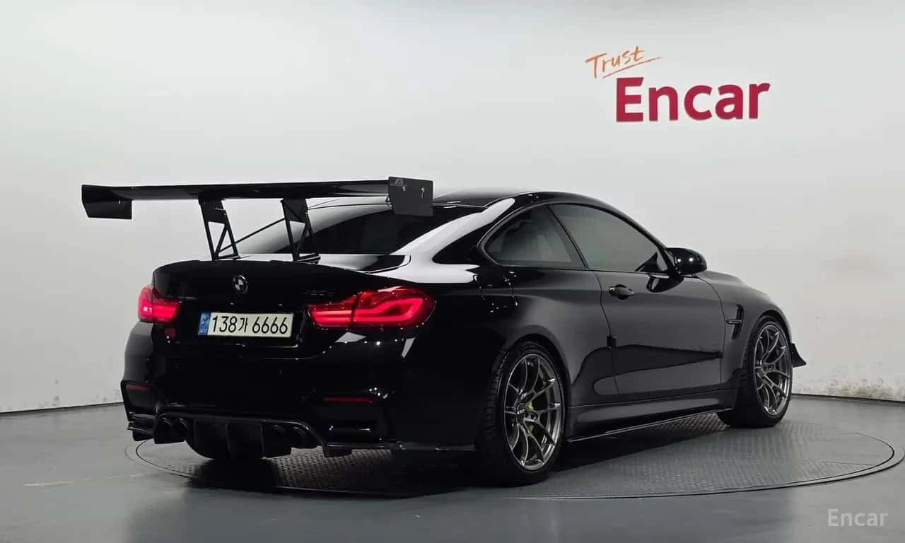 BMW M4 * Competition * Akrapovic ТИТАНИЕВА ГЕНЕРАЦИЯ, снимка 2 - Автомобили и джипове - 55564153