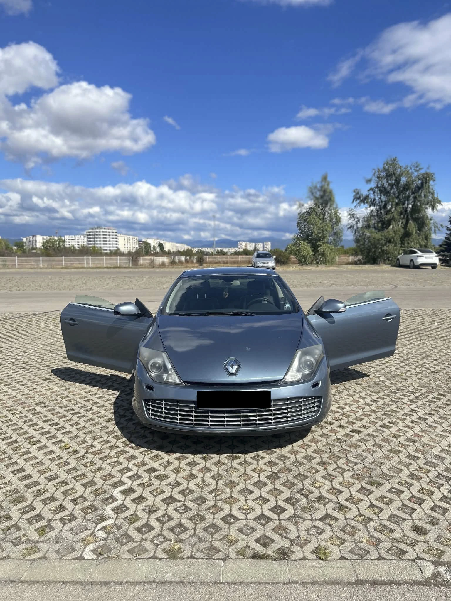 Renault Laguna Coupe, снимка 6 - Автомобили и джипове - 56357401