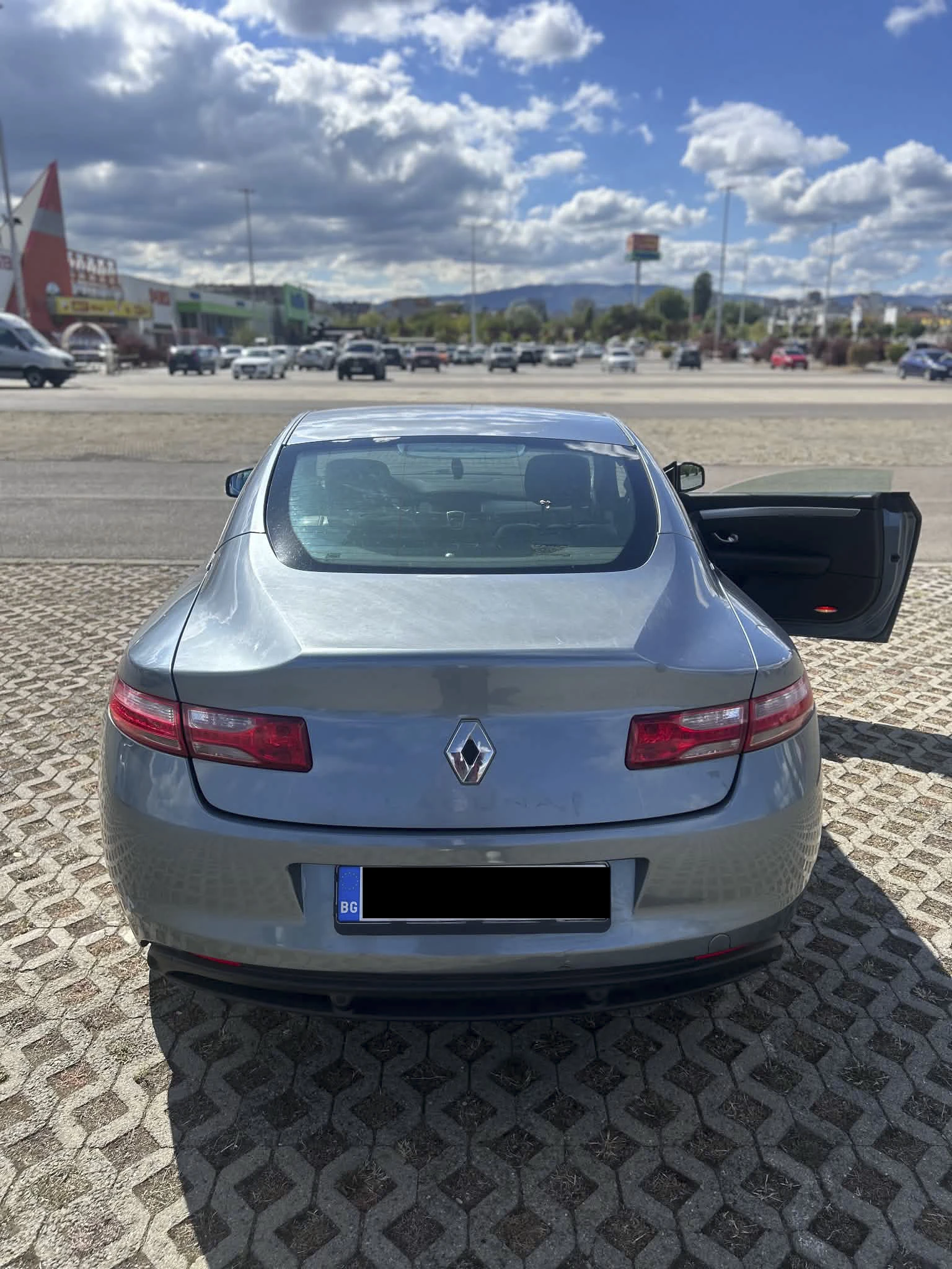 Renault Laguna Coupe, снимка 11 - Автомобили и джипове - 56357401