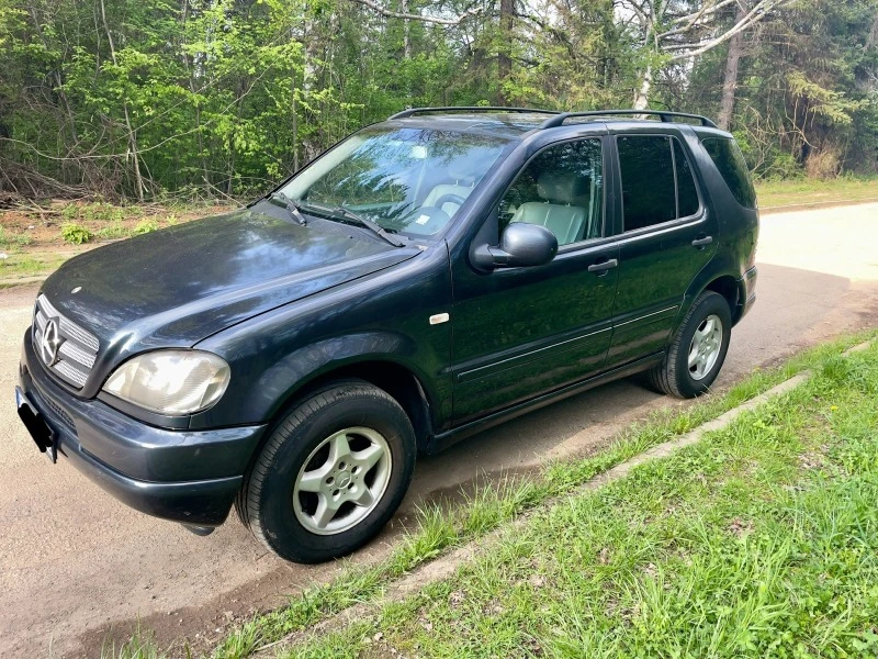 Mercedes-Benz ML 270, снимка 1 - Автомобили и джипове - 46653044