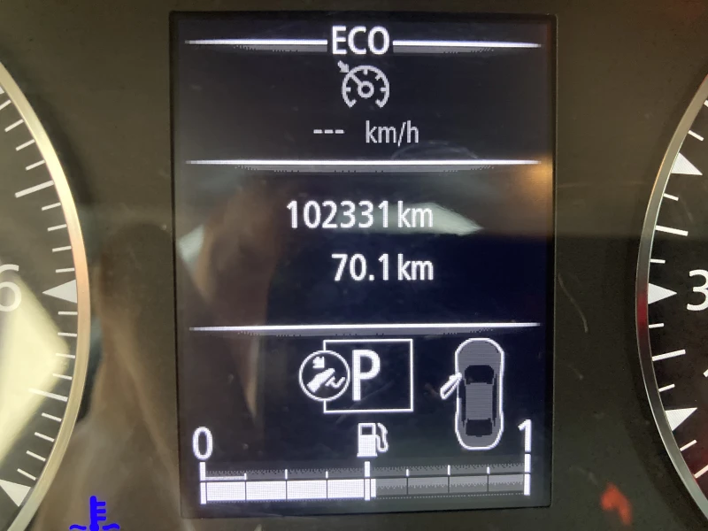 Dacia Duster 1.5DCI Prestige, снимка 14 - Автомобили и джипове - 51589290