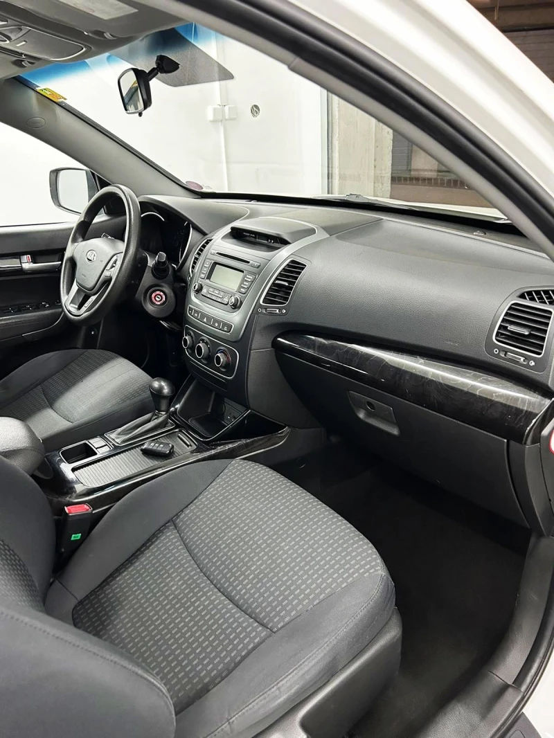 Kia Sorento 2.2-7мес.4* 4 SWISS, снимка 7 - Автомобили и джипове - 52098237
