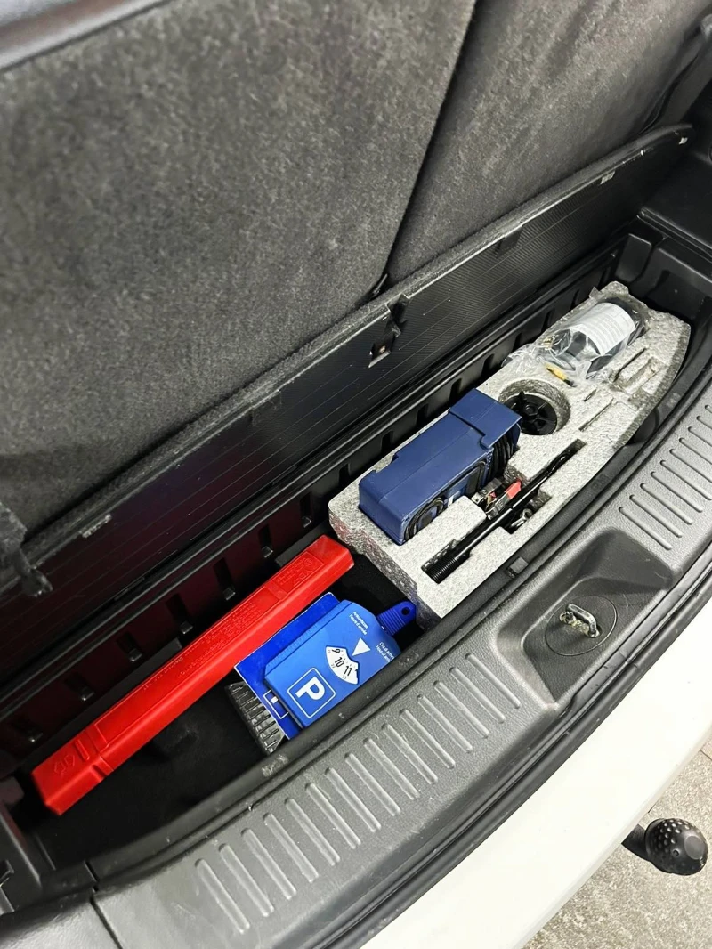 Kia Sorento 2.2-7мес.4* 4 SWISS, снимка 9 - Автомобили и джипове - 52098237