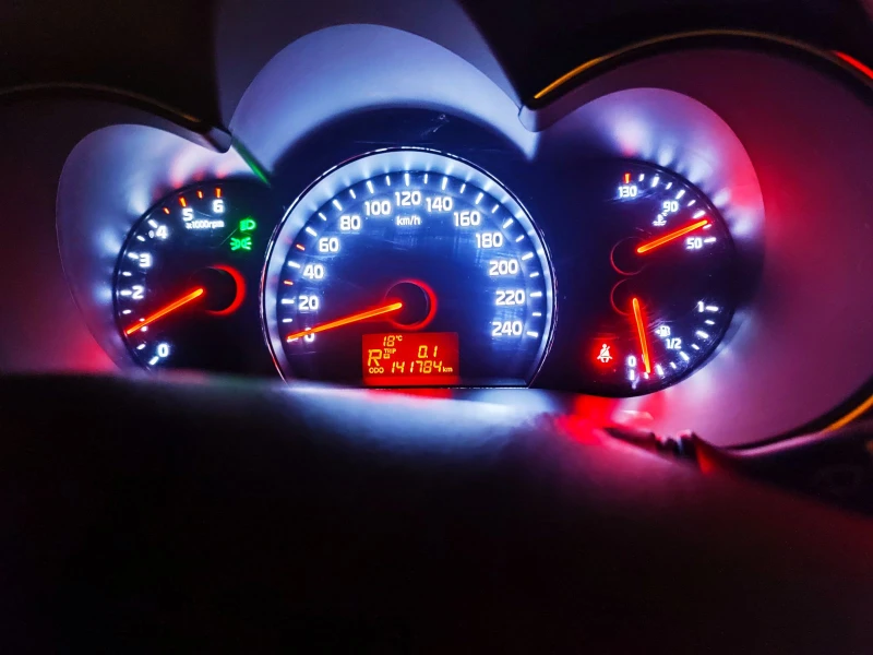 Kia Sorento 2.2-7мес.4* 4 SWISS, снимка 13 - Автомобили и джипове - 52098237