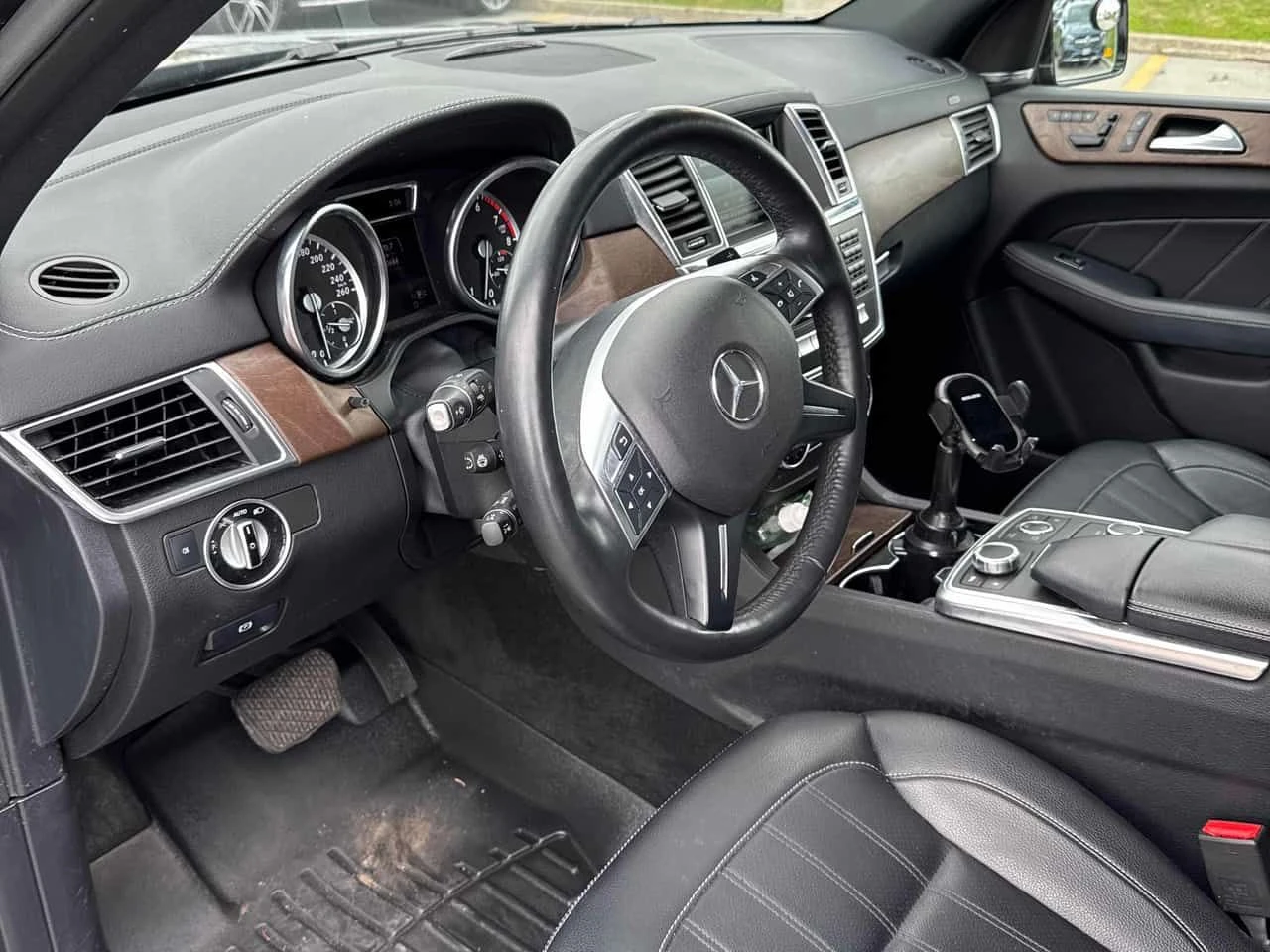 Mercedes-Benz GL 450 ПОДГРЕВИ * ПАНО * KEYLESS * CARFAX, снимка 5 - Автомобили и джипове - 54702664