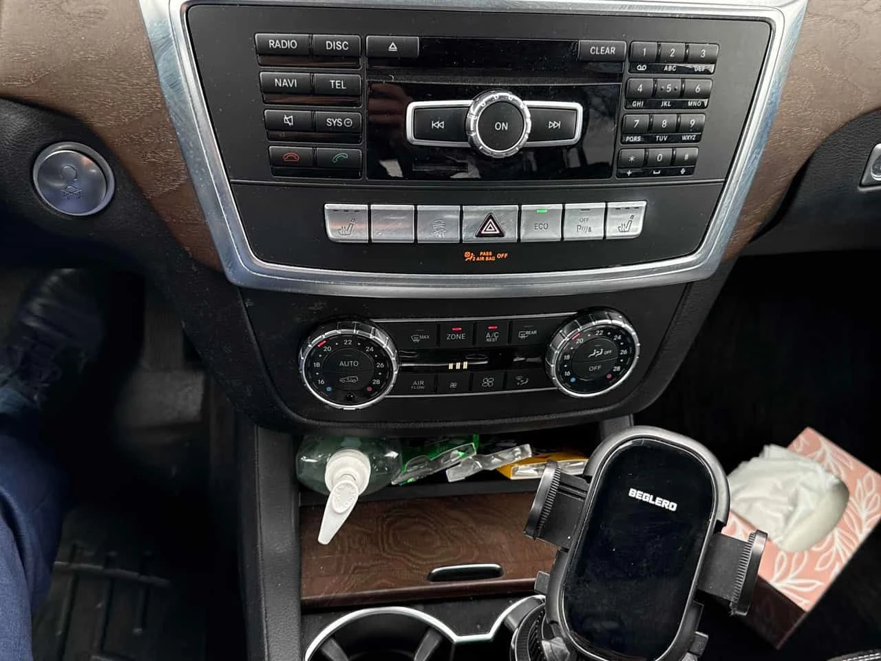 Mercedes-Benz GL 450 ПОДГРЕВИ * ПАНО * KEYLESS * CARFAX, снимка 9 - Автомобили и джипове - 54702664