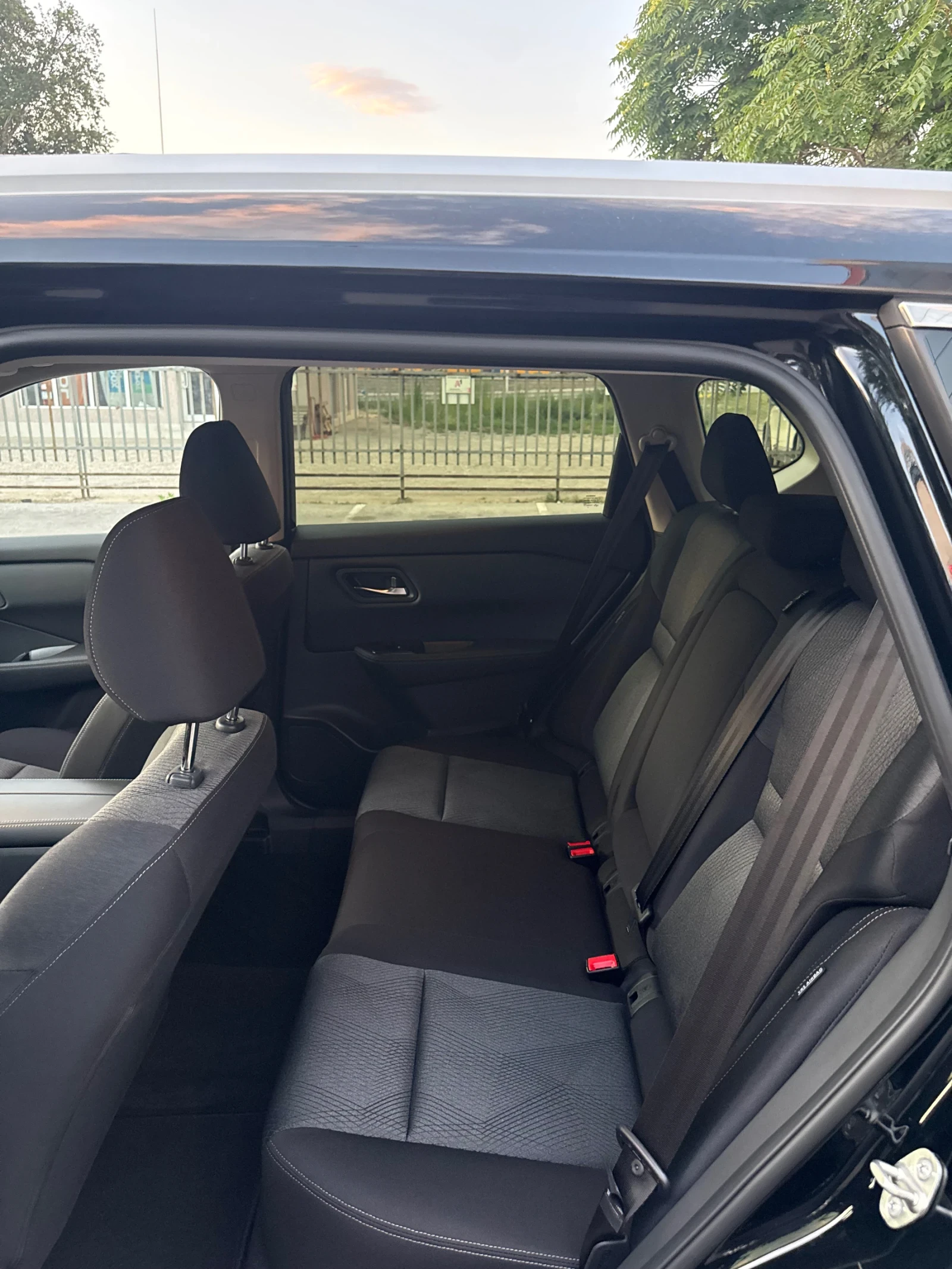 Nissan Rogue Чисто нова само 176км, снимка 11 - Автомобили и джипове - 55327312
