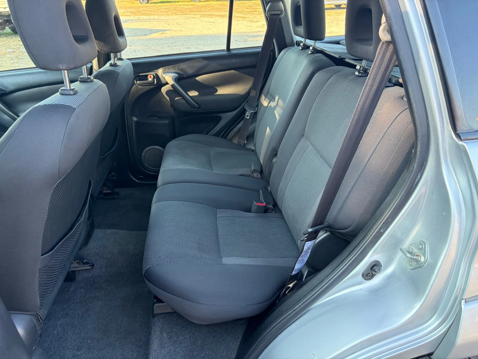 Toyota Rav4 Feisa, снимка 9 - Автомобили и джипове - 55729630