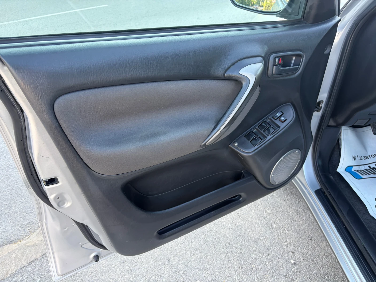 Toyota Rav4 Feisa, снимка 12 - Автомобили и джипове - 55729630