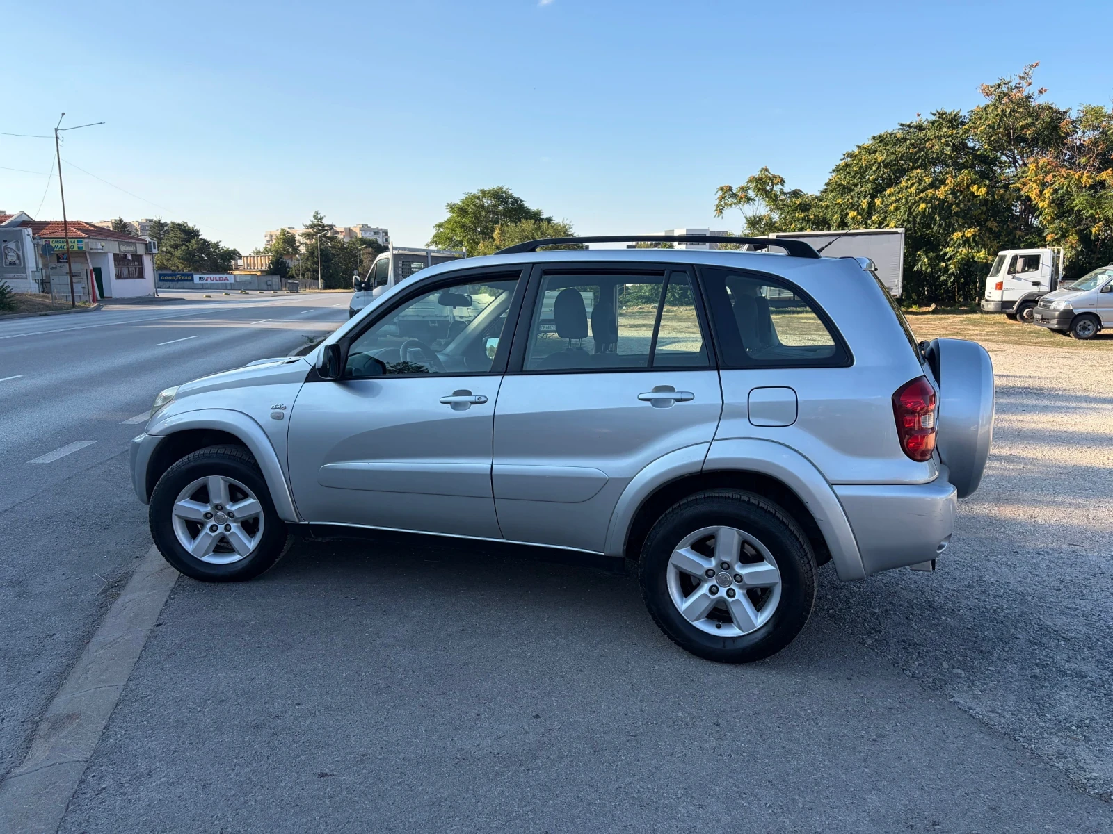 Toyota Rav4 Feisa, снимка 3 - Автомобили и джипове - 55729630