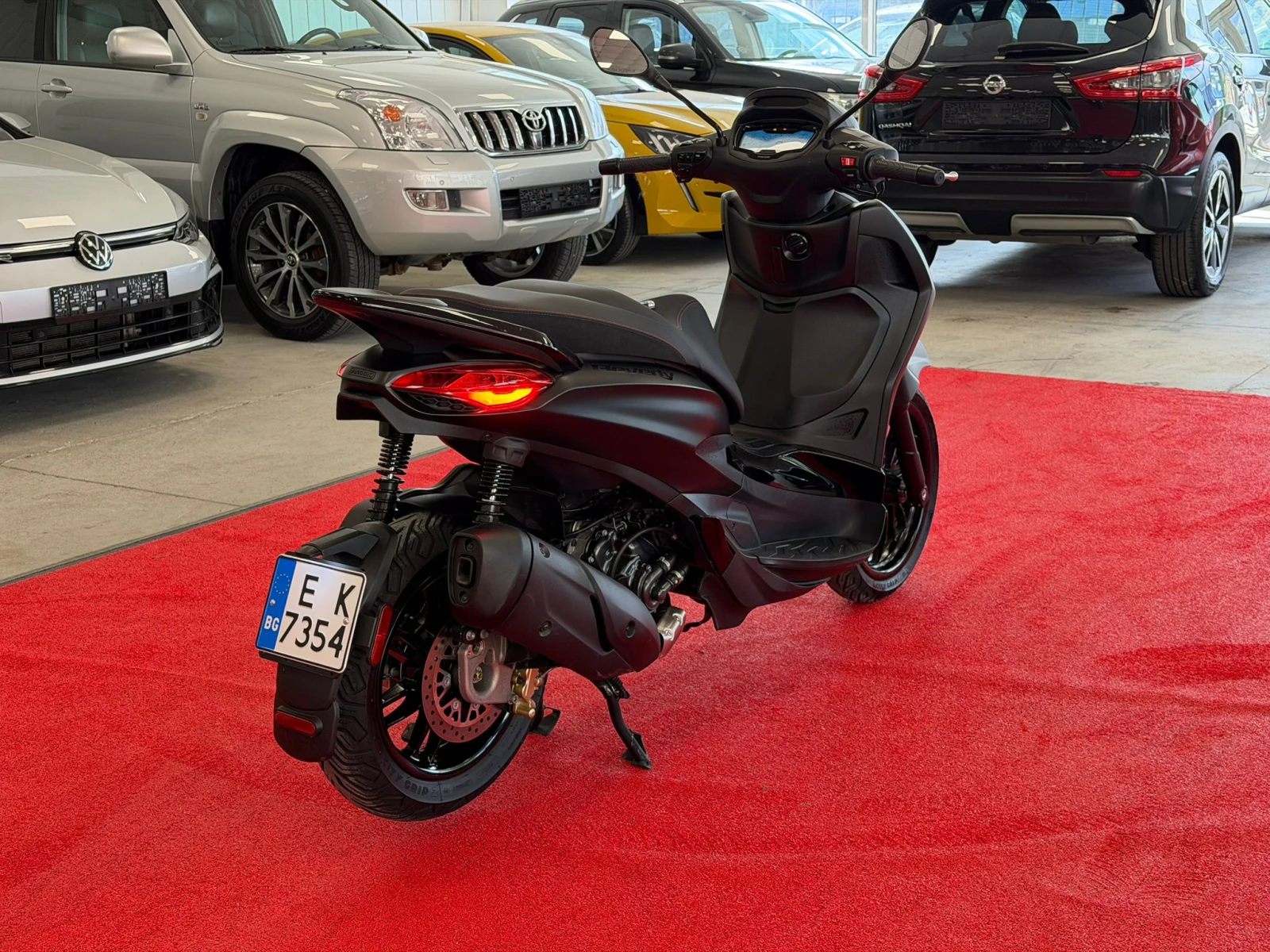 Piaggio Beverly 1561КМ, снимка 8 - Мотоциклети и мототехника - 54076790